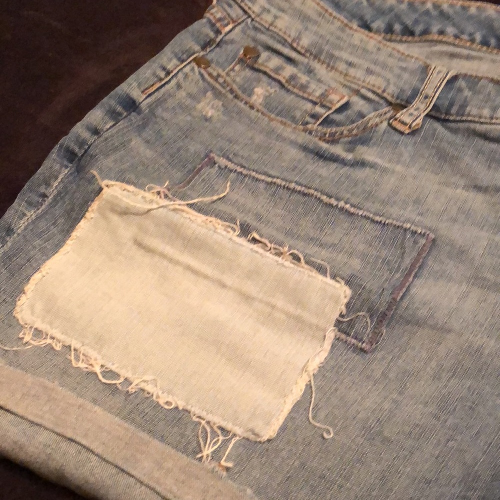 Shorts - Picture 4 of 5